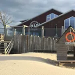 Zijperweg Vlakbij Zee, En Bos * Petten